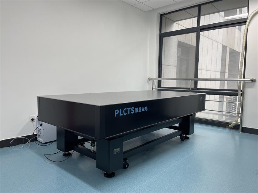 南京理工大學 PLGZQ系列自平衡精密氣浮隔振平臺順利交付